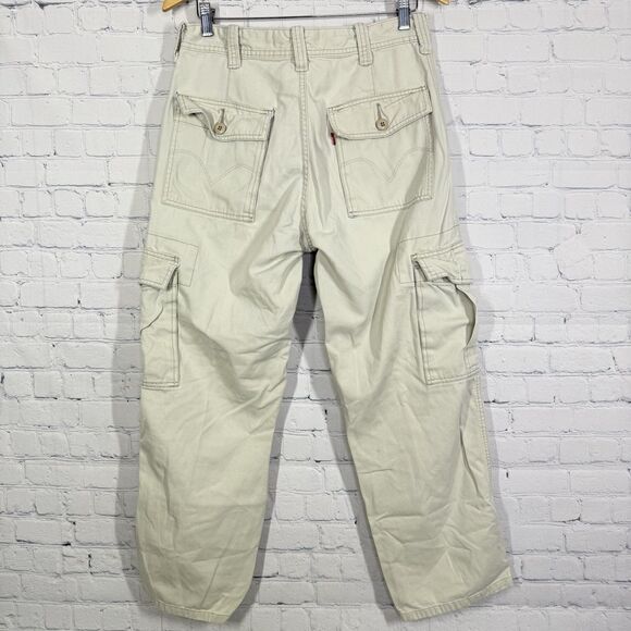 Vintage Y2K Levi's Cargo Pants Men Size 30x32 Beige Baggy Loose Straight Hip Hop - Picture 2 of 16